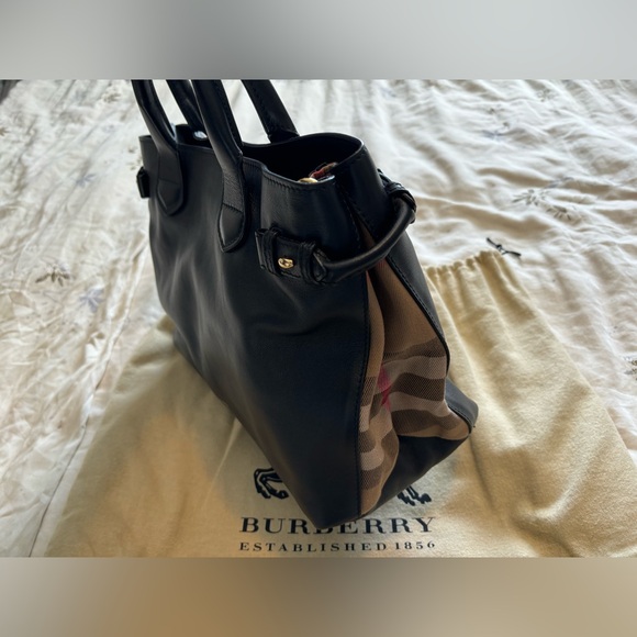 Burberry Derby Calfskin House Check Medium Banner Tote Black - Picture 3 of 5